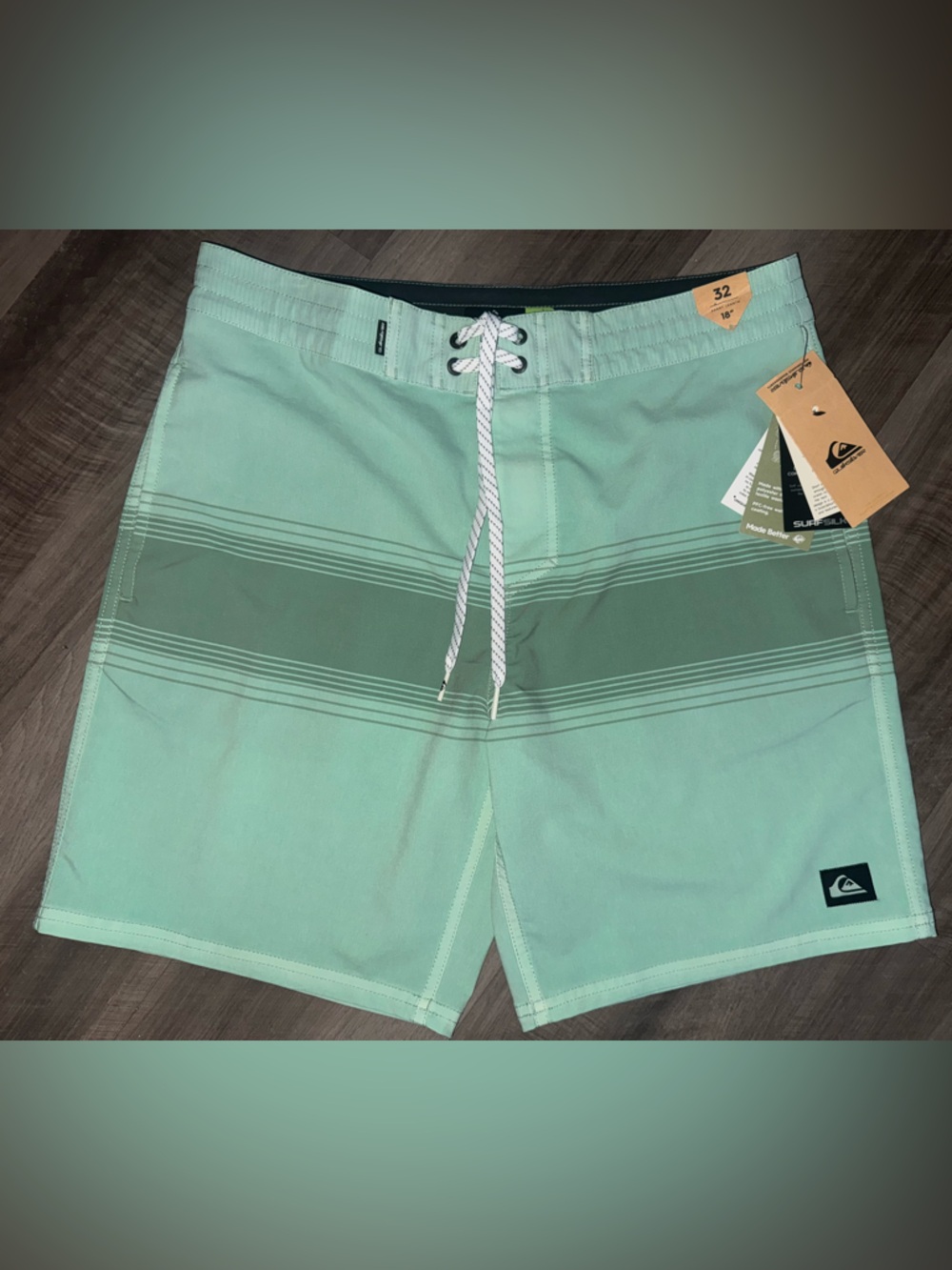 Quiksilver SurfSilk Mint Green Surf-Ready Boardshorts size 32x19